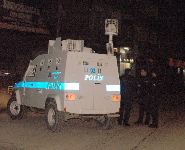 Çevik kuvvete silahlı saldırı - Resim: 3