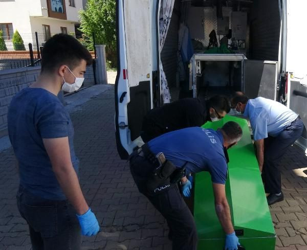 Zeynep Şandemir'in annesi isyan etti! Milli boksör sevgilisinin evine bakın nasıl girmiş - Resim: 2