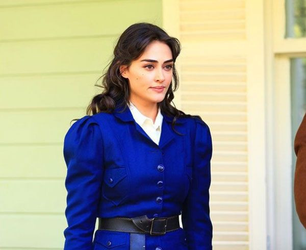 Yılın bomba aşk iddiası! Esra Bilgiç ve Reynmen gece boyu birlikte sarmaş dolaş eğlediler - Resim: 1