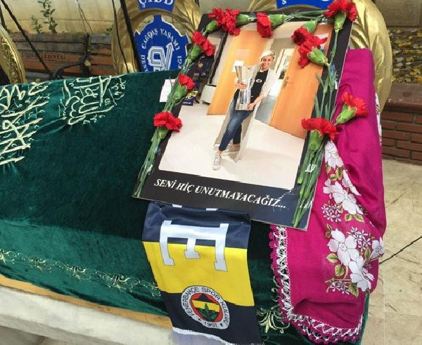 Fenerbahçe'yi yasa boğan ölüm! - Resim: 4