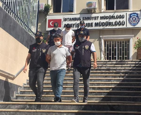 2'inci kattan düşen, tuvalet penceresinden kaçmaya çalışan hırsızlık şüphelileri kamerada - Resim: 1