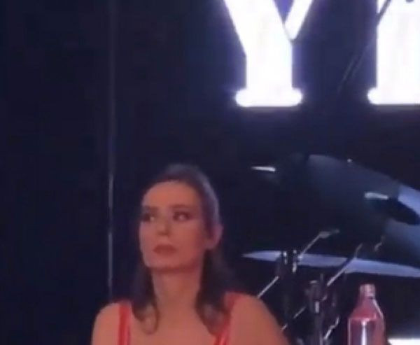 Yıldız Tilbe'nin sahnesine çıkan Merve Boluğur'dan ilginç iddialar! "Sesimle oynanmış" - Resim: 4