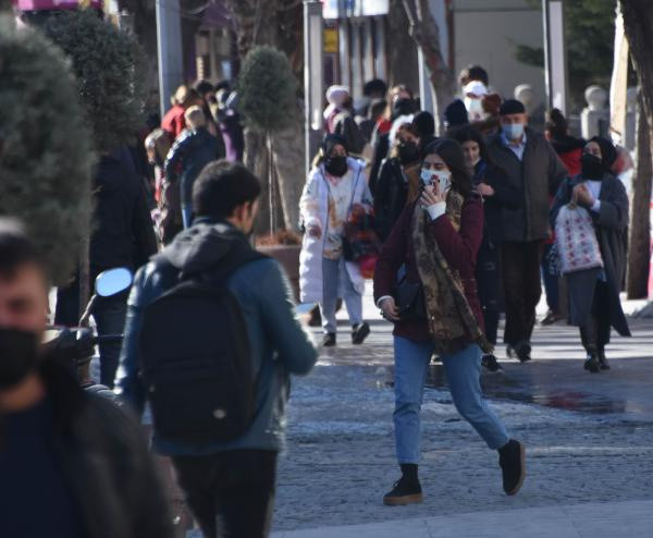 Konya'da durum fena! Mutasyonlu virüs 5 yaşındaki çocukta görüldü - Resim: 0