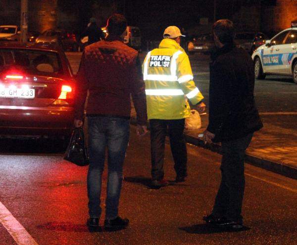 Arabayı bıraktı, alkolü bırakmadı! - Resim: 4