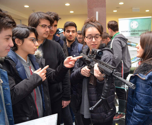 Yok artık! Çocuklara silah tanıtımı yapıldı! - Resim: 2