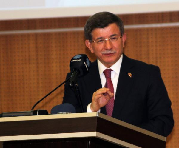 Davutoğlu konuştu öğrenciler uyudu! - Resim: 1