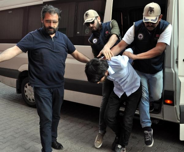 Yürüyüşe saldırıda kan donduran detay "kafirleri ez" - Resim: 1