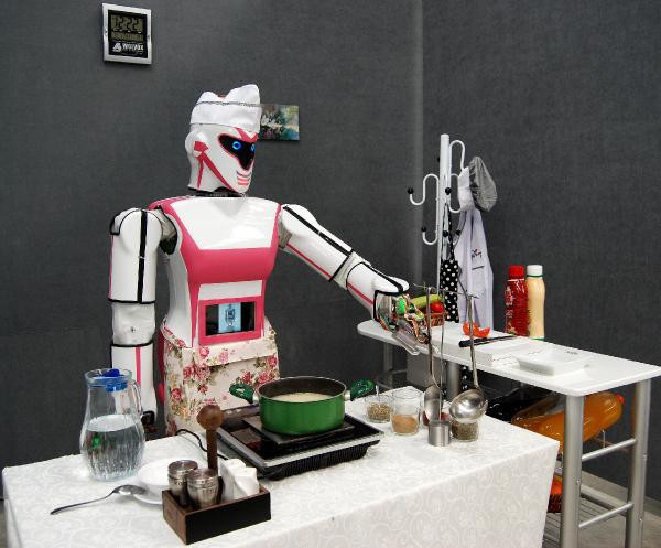 Yanlış duymadınız! İnsansı robot, 'Erik Dalı' oynuyor - Resim: 1