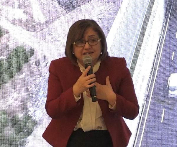 Fatma Şahin, gözyaşlarına hakim olamadı - Resim: 1