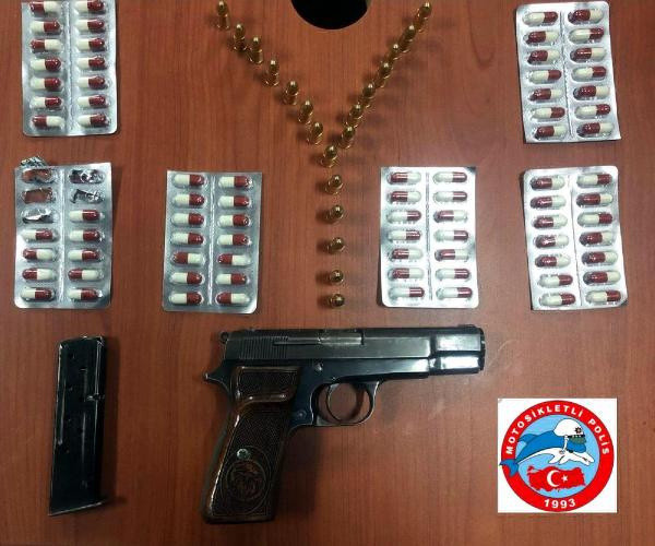 Tekirdağ'da hoparlörün içinden çıkanlar pes dedirtti - Resim: 0