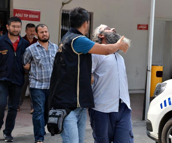 Her terörist için cebini doldurdu! Sırıta sırıta gitti - Resim: 1