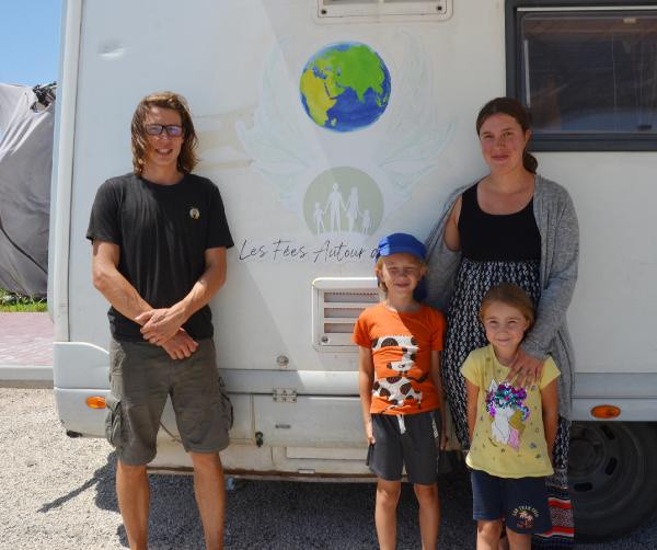 Ailesiyle birlikte Antalya'ya geldi! Türkiye'ye övgüler yağdırdı - Resim: 1