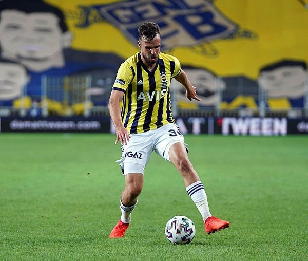 Fenerbahçe Lucas Biglia'yı bitirdi! Gustavo ve Sosa'dan birisi yolcu - Resim: 2