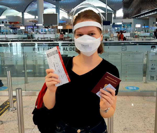 Korona sonrası İstanbul Havalimanı'nda yurt dışı uçuşlar başladı - Resim: 1