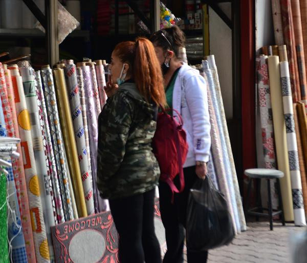 Maske cezası kesilen kadın: Çekmeyin, kocam beni boşar - Resim: 0