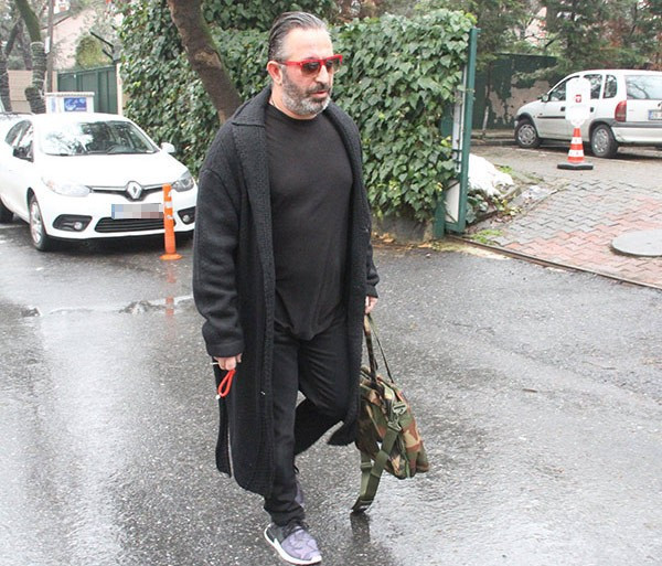 Cem Yılmaz'ın yüzünden düşen bin parça - Resim: 4