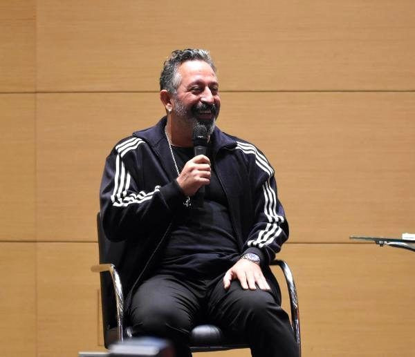 Cem Yılmaz İstanbul depreminde İzmir'de zor anlar yaşadı oğlu için endişelendi - Resim: 2