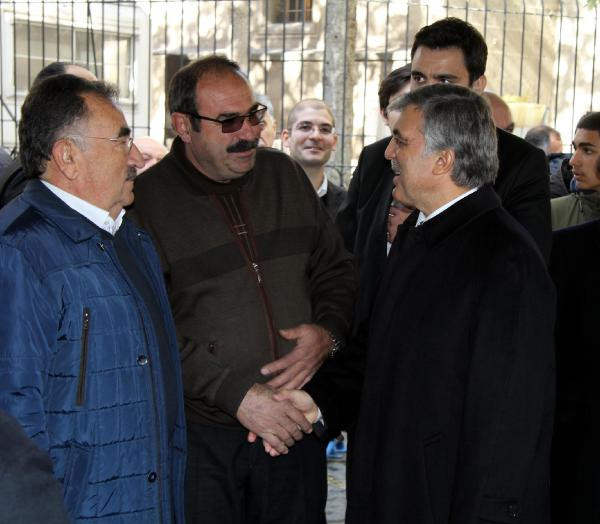 Abdullah Gül'ün acı günü! Cenazede dikkat çeken detay - Resim: 2