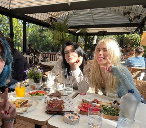 Aleyna Tilki'den sonra bir rekorda annesi kırdı! Havva Öztel arabeskin kraliçesi olmaya geliyor - Resim: 2