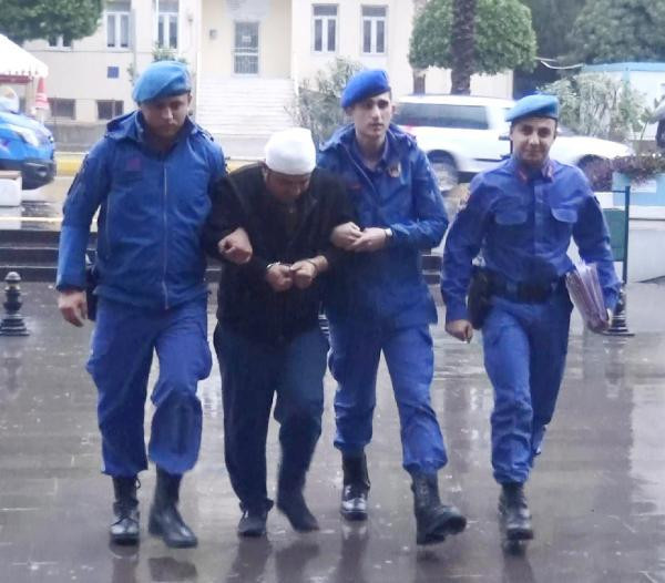 Sevgilisini torbacının evinde yarı çıplak bastı ortalık fena karıştı - Resim: 1