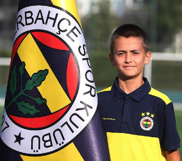 Akhisarspor'un gençlerini Fenerbahçe kaptı - Resim: 1