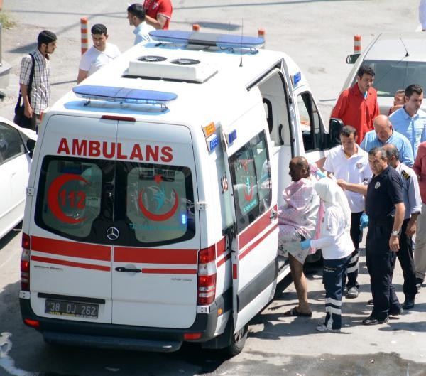 Üzerine benzin döküp kendini yaktı sebebi ise... - Resim: 1