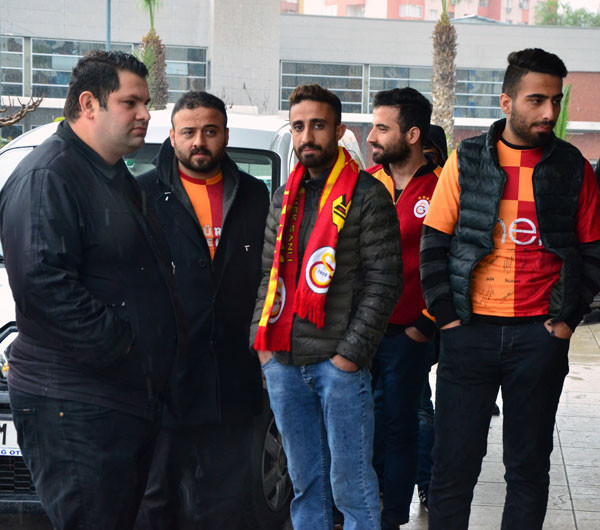 Babasını kaybeden Fatih Terim hasteneye böyle geldi - Resim: 4