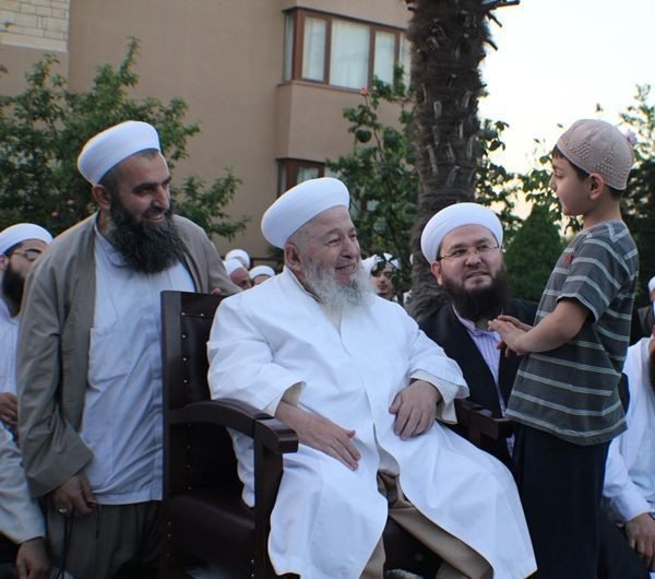 İsmailağa Cemaati lideri Mahmut Ustaosmanoğlu kimdir hastaneye kaldırıldı - Resim: 2