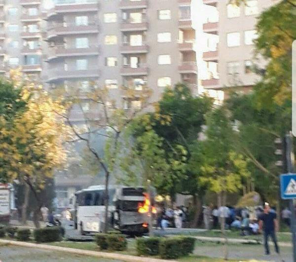 Mersin'de polis aracına saldırı: Olay yerinden görüntüler! - Resim: 2