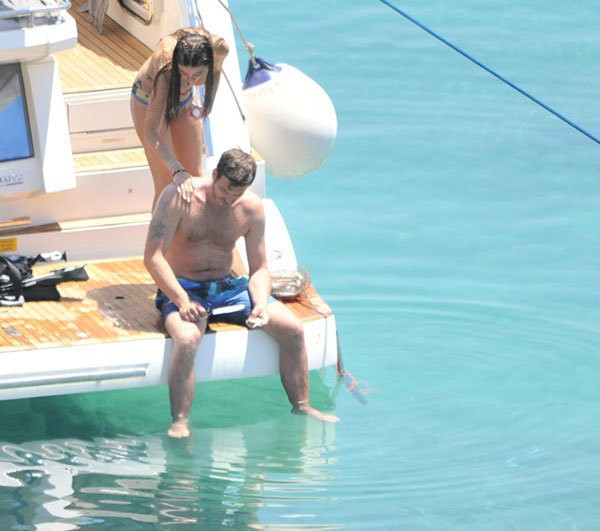 Kıvanç Tatlıtuğ denizdeyken pervane çalışınca... Ölümden döndü! - Resim: 1