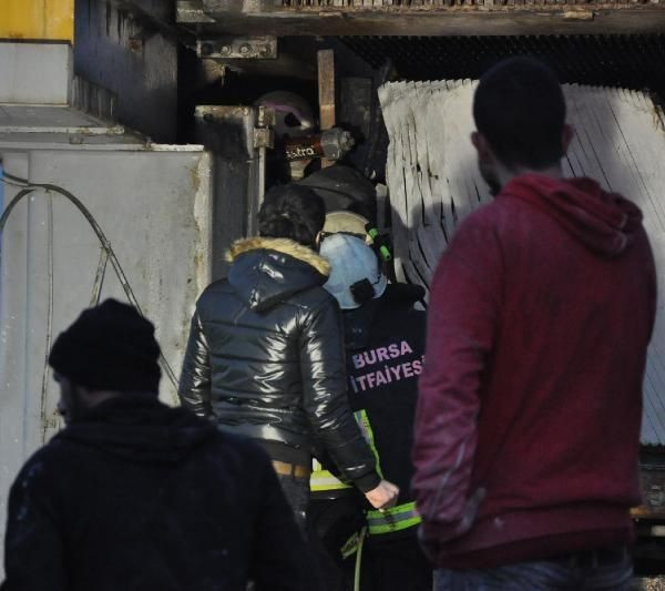 Bursa'da felaket 12 tonluk merminin altında kaldı - Resim: 1