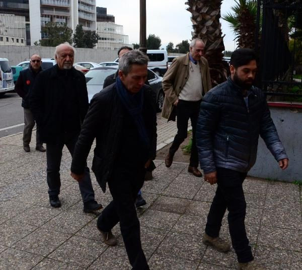 Zafer Çika'nın cenazesi alındı eşi Demet Akbağ perişan halde - Resim: 0