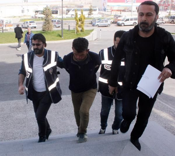 Karaman'da kadınları taciz eden motosikletli bahçıvan yakalandı - Resim: 2