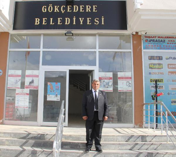 Kepçe operatörü olarak çalıştığı belediyeye başkan oldu - Resim: 0