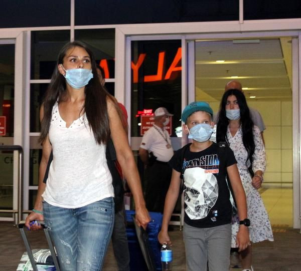 Antalya'ya ilk Rus turist kafilesi geldi - Resim: 4