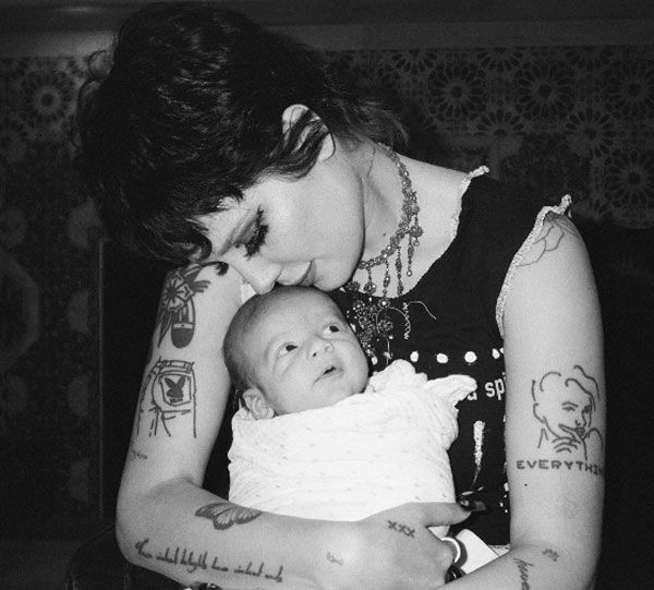 Halsey ve Alev Aydın'ın oğlu Ender Ridley 1 yaşında! - Resim: 3