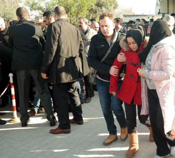 Şehit cenazesinde yürek dağlayan kare - Resim: 4