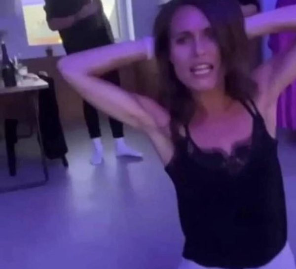 Başbakan alemde yakalandı! Sanna Marin'in parti halleri sızdı Finlandiya'da olay yarattı - Resim: 2