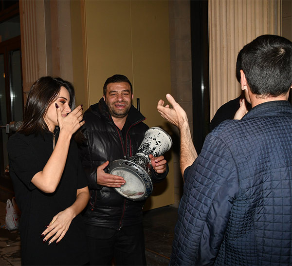 Tuvana Türkay Alper Potuk çiftinin keyfi yerinde - Resim: 4