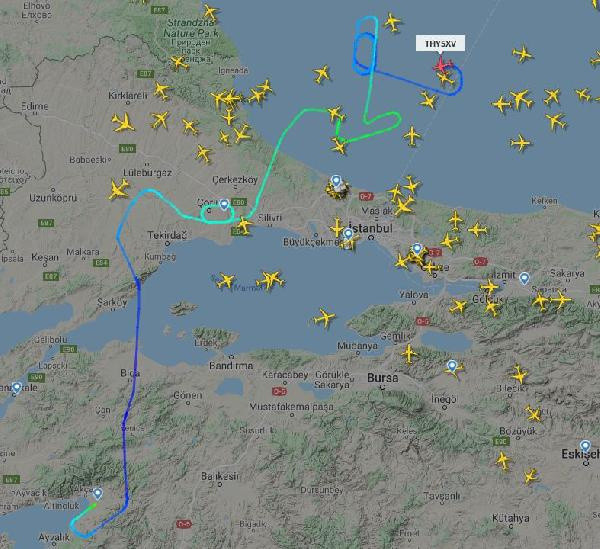 Lodos uçuşlarda aksamaya neden oluyor uçaklar tur atmaya başladı!  THY bilet işlemlerini durdurdu - Resim: 0