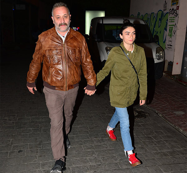 Hazar Ergüçlü Onur Ünlü çifti: Hep yakalanıyoruz - Resim: 4