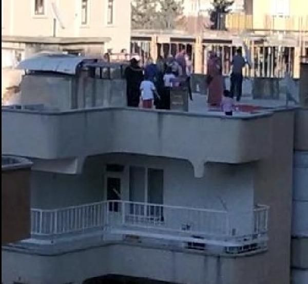Şanlıurfa’da apartman çatısında davullu zurnalı halay! Ceza yağdı - Resim: 1