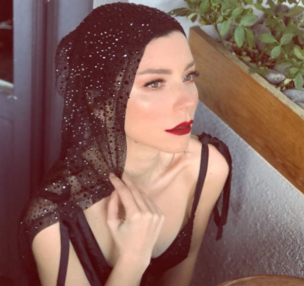 Merve Boluğur yıldırım aşkına aynı hızla nikah kıyacak! Ünlü oyuncunun nikah tarihi belli oldu - Resim: 2