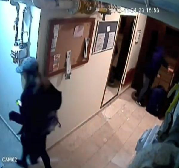 4 dil bilen üniversite mezunu kızın akıl almaz soygunu - Resim: 4