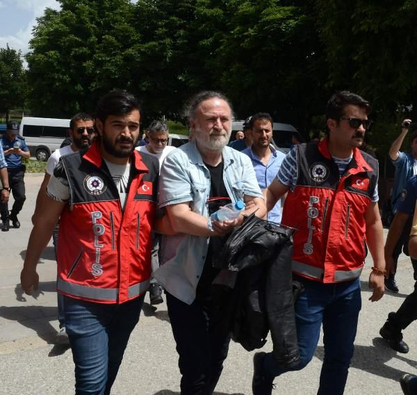 Zümrüt Apartmanı'nın sapık yazarı Abdullah Şevki böyle görüntülendi - Resim: 1