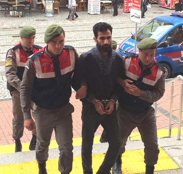 DEAŞ'ın kafa kesen celladı yakalandı! - Resim: 4