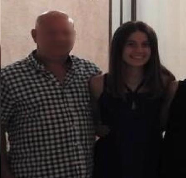 Tıp öğrencisi Sude'den iş adamı babasına dava! "Doktor olabilmek için babama dava açmak zorunda kaldım" - Resim: 0