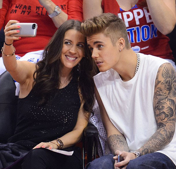 Justin Bieber'dan anneler günü süprizi! - Resim: 2