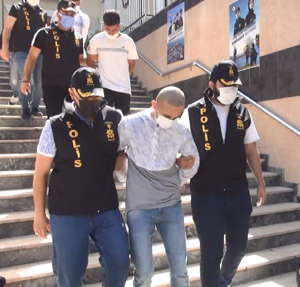 İstanbul'da klozetten zor çıkarıldı değeri binlerce TL! 53 kez polise yakalanmış - Resim: 4