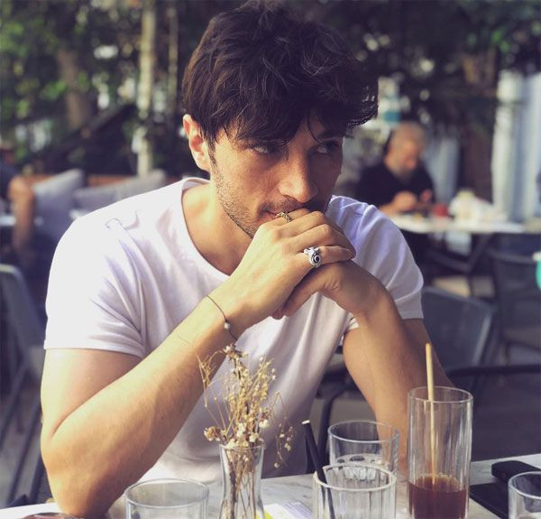 İlhan Şen'den ters köşe! Yeni sevgisiyle el ele konserde görüntülendi - Resim: 1